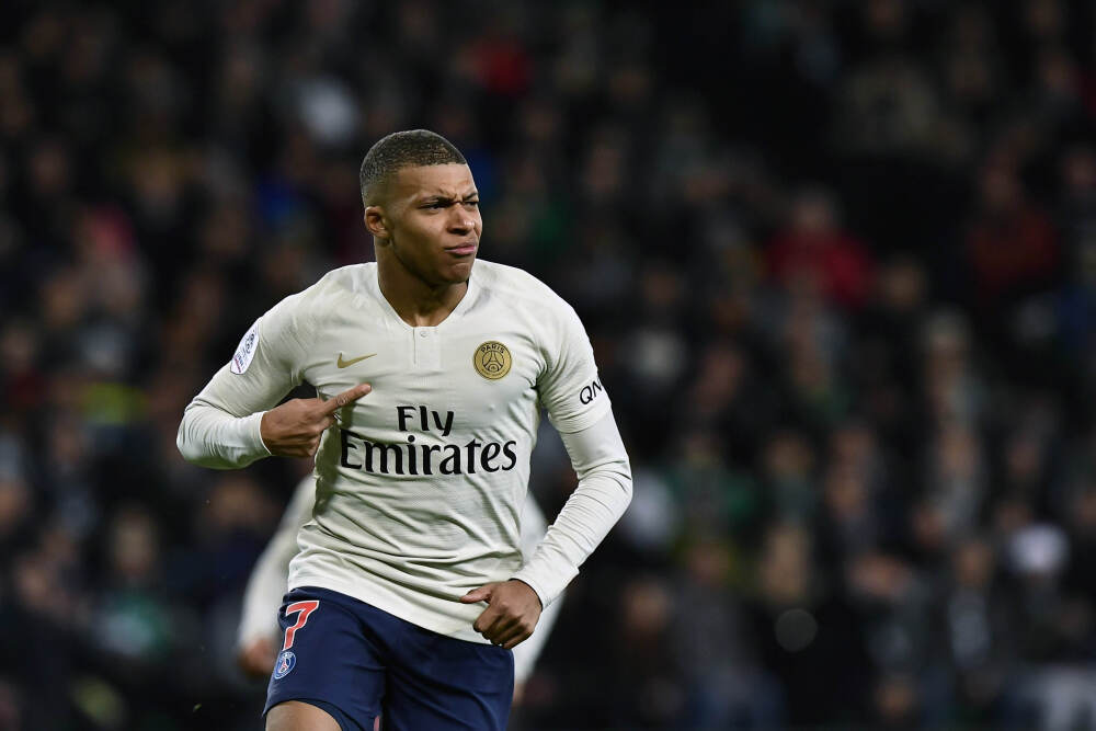 中国足球：向下扎根，向上生长